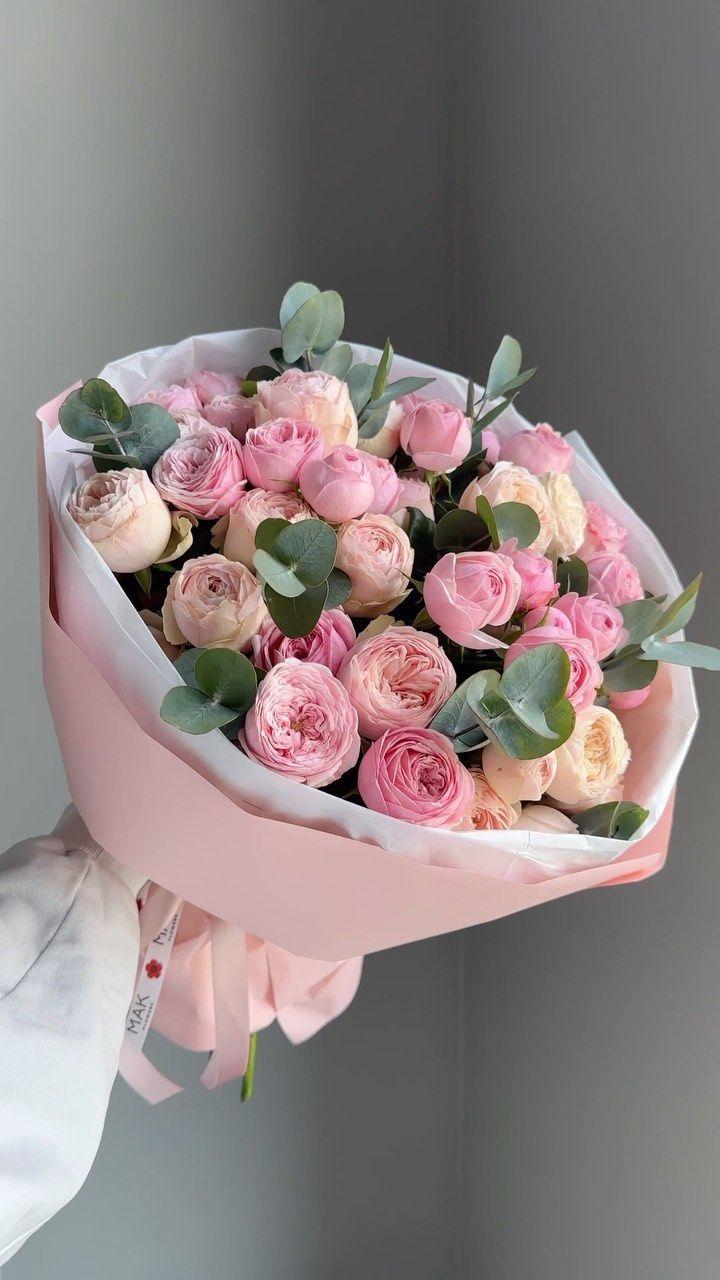 Harbor Paper Park workshop space where corporate flower arrangements are designed and prepared for business delivery